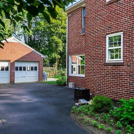 Beautiful Fully-Furnished Colonial In Millersville Buitenkant foto