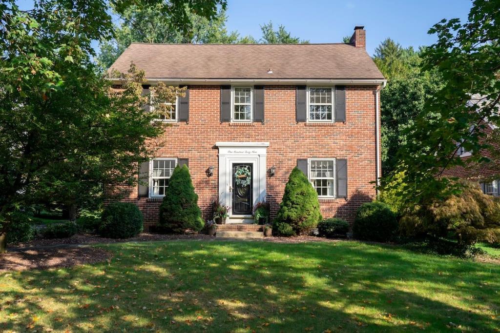 Beautiful Fully-Furnished Colonial In Millersville Buitenkant foto