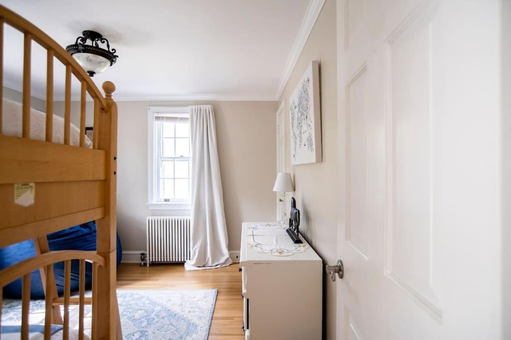 Beautiful Fully-Furnished Colonial In Millersville Buitenkant foto